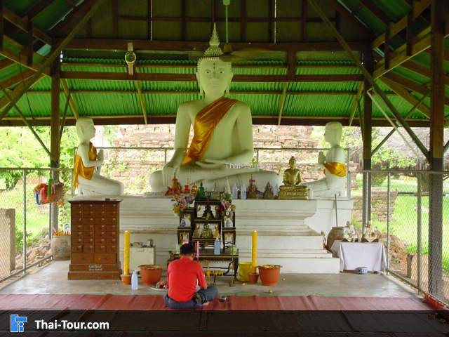 หลวงพ่อขาว White Buddha