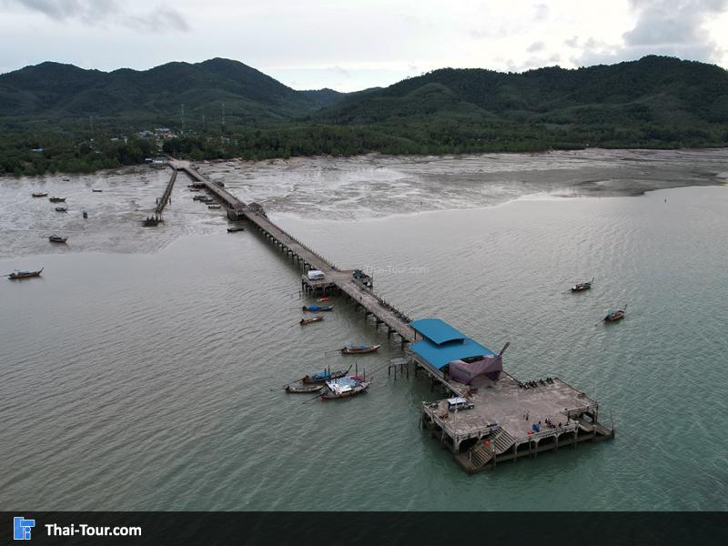 ท่าเรือช่องหลาด