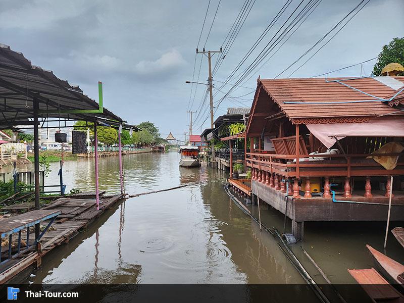 ตลาดน้ำไทรน้อย