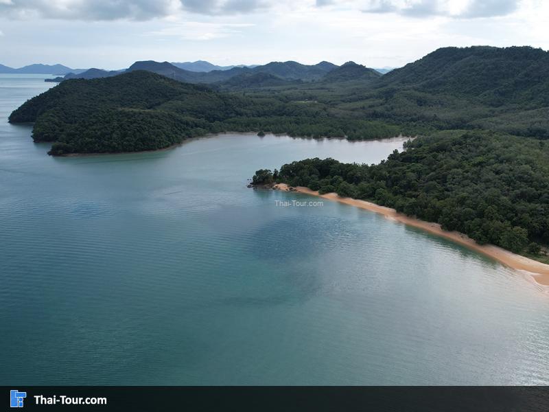 ภาพมุมสูง Little Long Beach