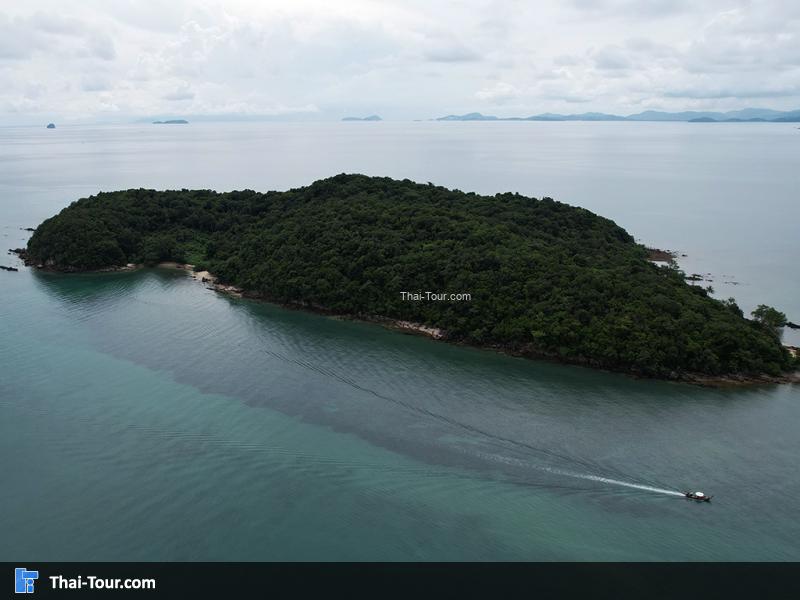 บรรยากาศภาพมุมสูงรอบๆ เกาะช่องลาดใหญ่