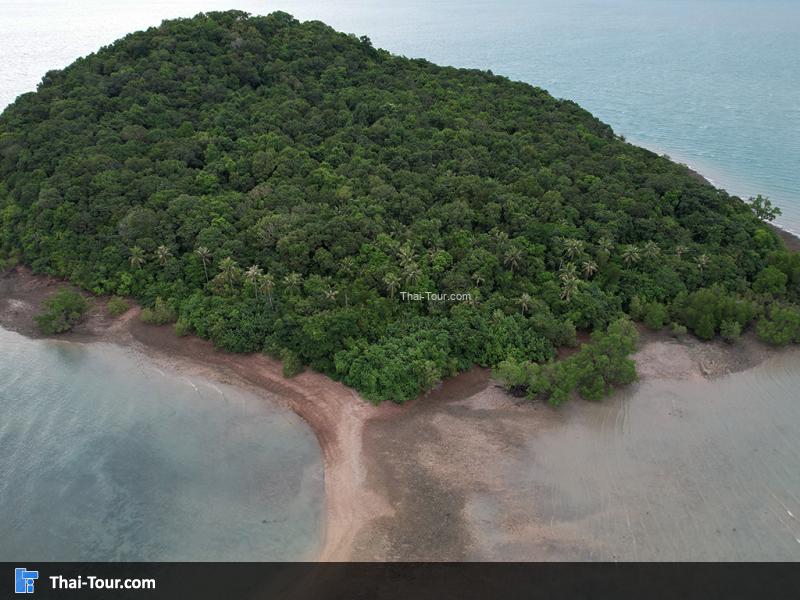 ภาพมุมสูงเกาะหนุ่ย เกาะยาว