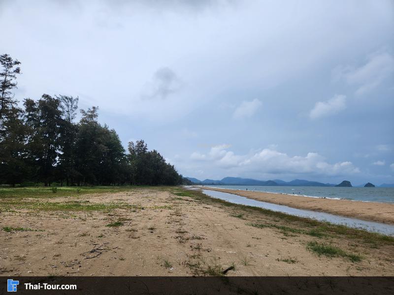 ด้านหน้า หาดอรุโณทัย