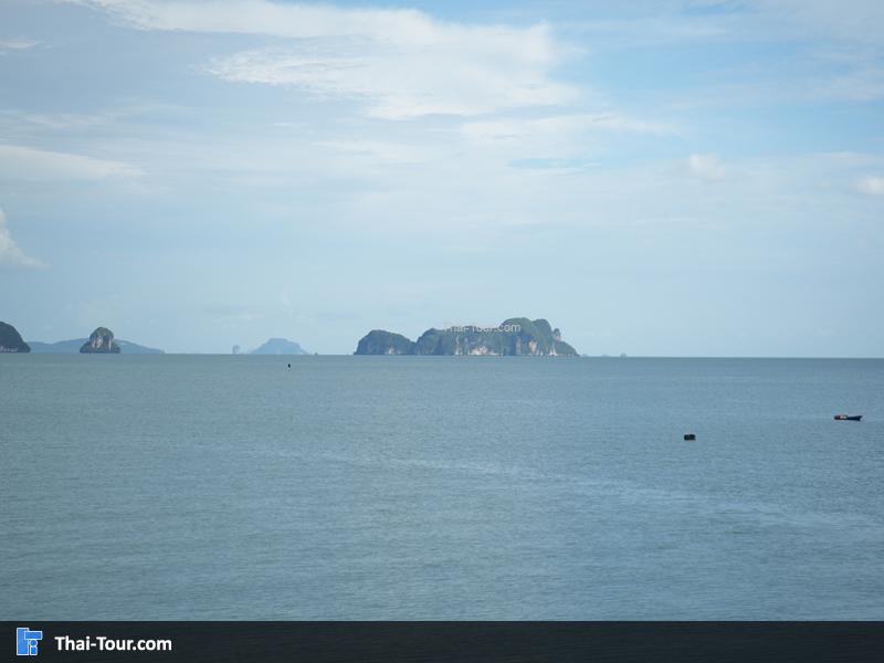 ภาพมุมสูง ท่าเรือบ้านท่าเขา