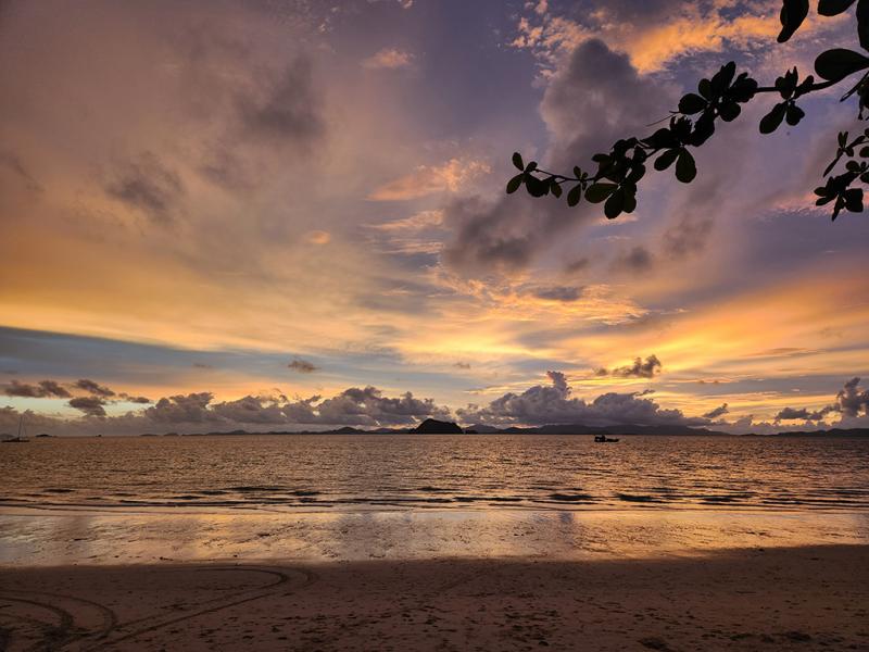 ชายหาด หาดโล๊ะปาเหรด