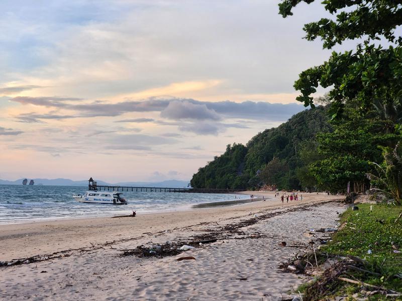 ภาพมุมสูง หาดโล๊ะปาเหรด