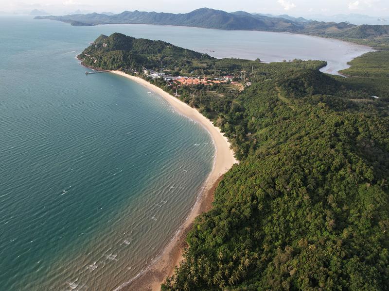 ภาพมุมสูง หาดโล๊ะปาเหรด