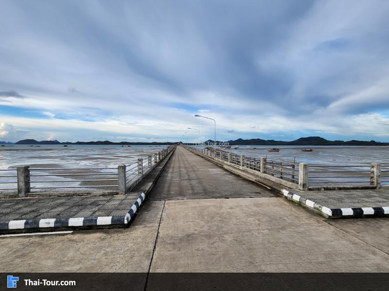 บรรยากาศ ท่าเรือช่องหลาด