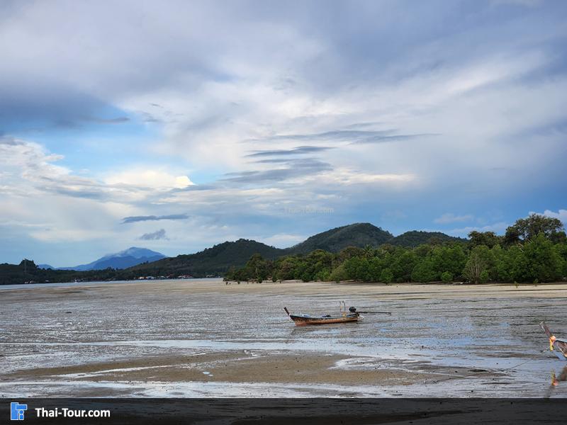 รุูปบรรยากาศ ท่าเรือช่องหลาด