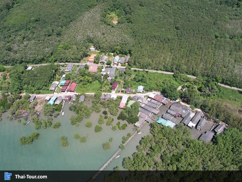 ภาพมุมสูง สะพานท่าต้นโด