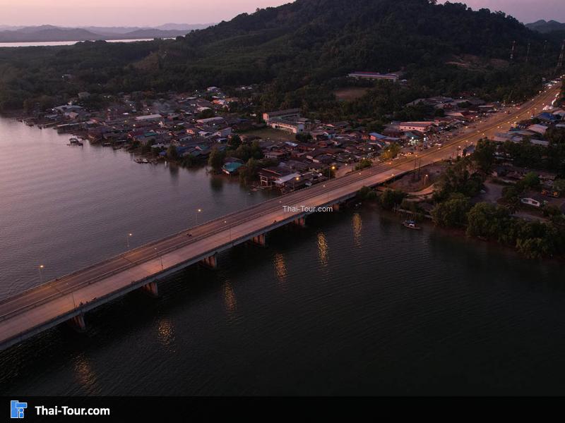 จุดชมวิวสะพานข้ามคลองละอุ่น